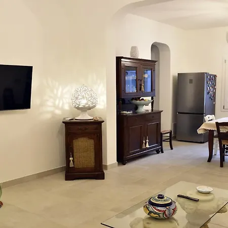 Dimora Di Mezzo Feriehus *