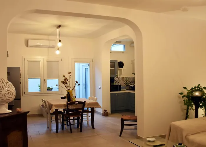 בית נופש Dimora Di Mezzo Castro (Lecce)